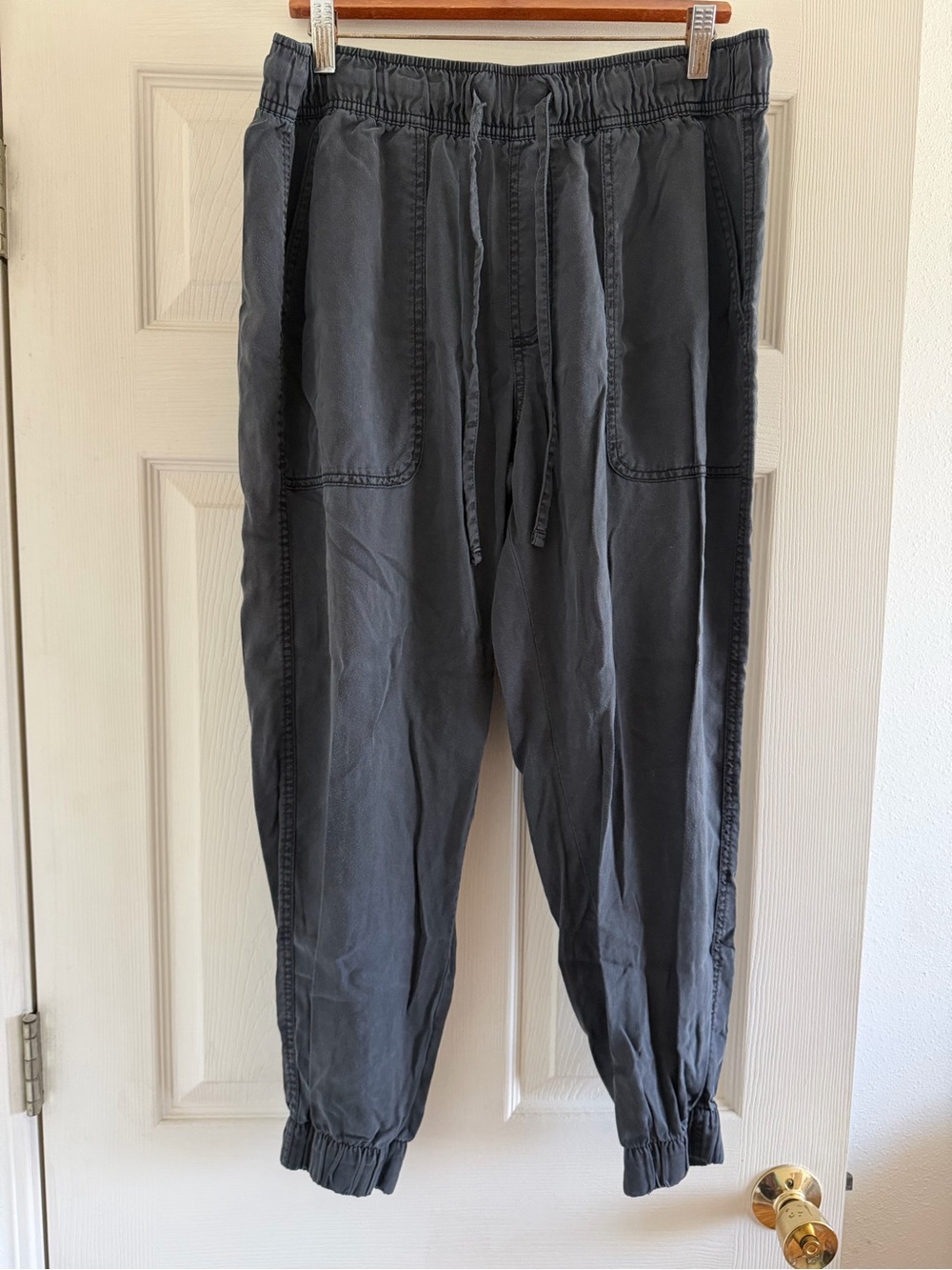 Orvis Women’s Charcoal Gray Joggers